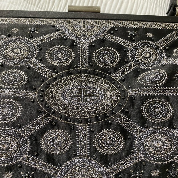 Carolee Beaded Embroidered handbag black & gray - Picture 2 of 7